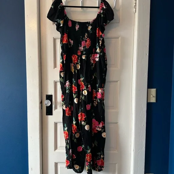 Old Navy Fit & Flare Flutter-Sleeve Floral Jumpsuit - EUC - Picture 3 of 6